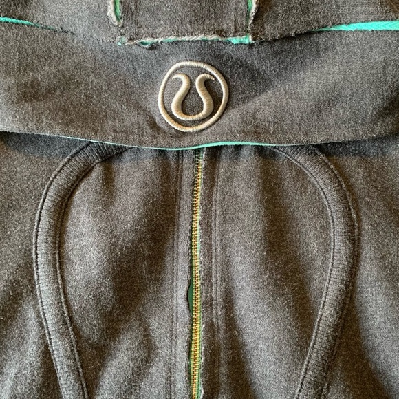 Lululemon sweater size 6 grey & aqua - Picture 7 of 8